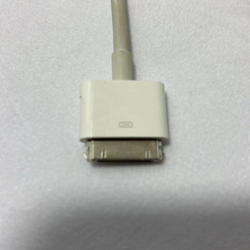 Apple 30 Pin Digital AV Adapter to HDMI A1422 Genuine Apple